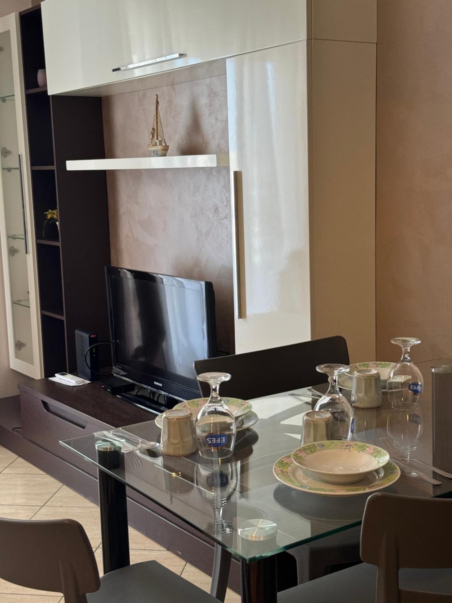 Elegant Apartment In Lungomare - N 23 Avlonya Dış mekan fotoğraf